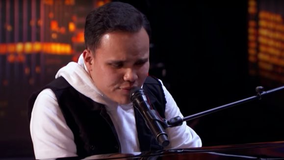 Former AGT Winner Kodi Lee Wows Audience Again at AMERICA’S GOT TALENT ...