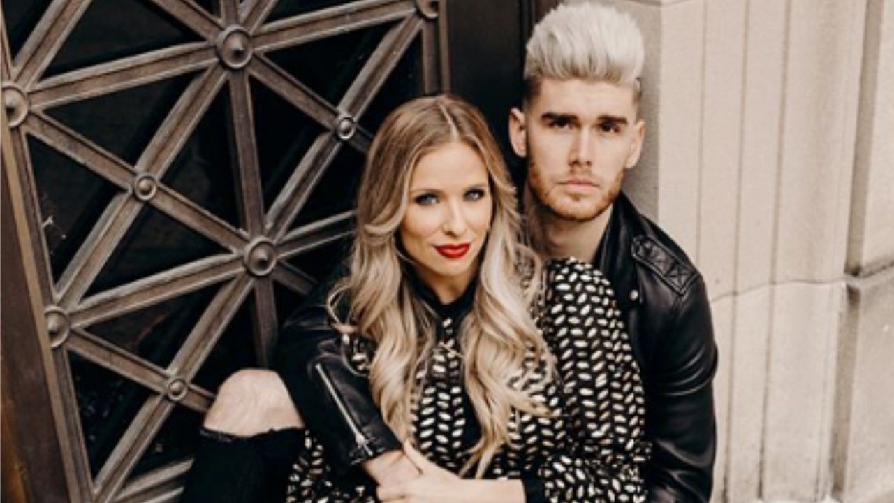 Is colton dixon gay