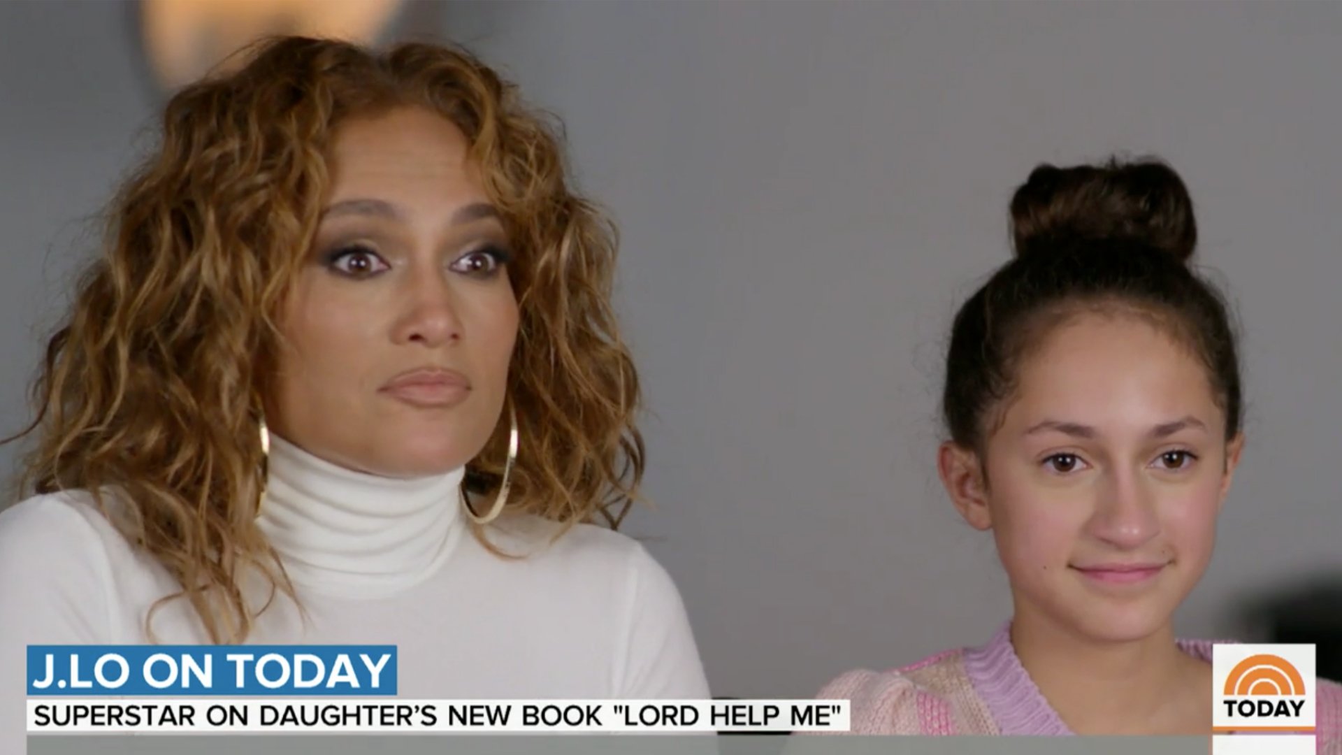 1. Jennifer Lopez's Daughter Emme Shows Off Blue Hair in Adorable Photo - wide 5