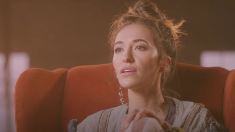 lauren-daigle-s-new-song-hold-on-to-me-to-raise-money-for-charities