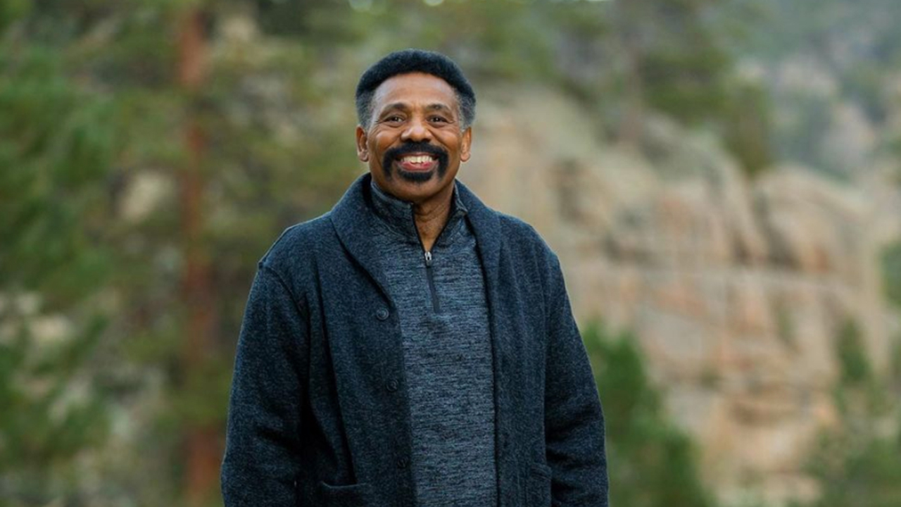 DR. TONY EVANS IS HONORED by the NORTH AMERICAN MISSION BOARD with a new and unique podcast that explores the God-used life of the meek and humble Dr. Tony Evans from “START TO FINISH.” Glory be to God!