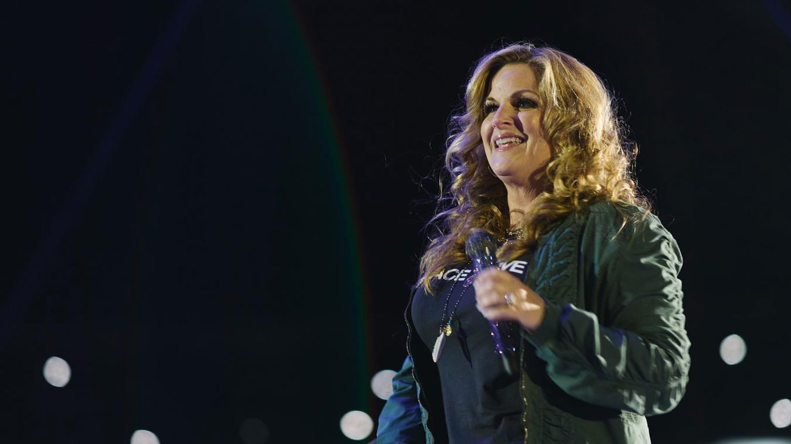 How Trisha Yearwood Is Giving Back This Holiday Season