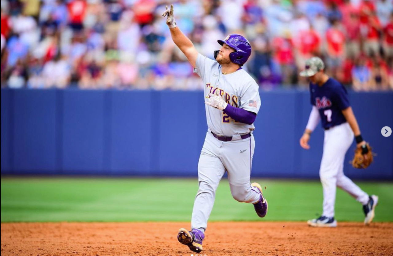 Pin on Thank the lord for cute baseball players & baseball pants